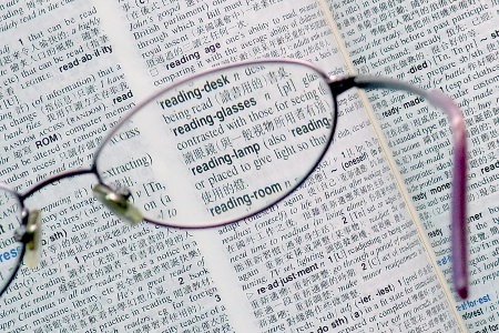 Reading_glasses_.jpg