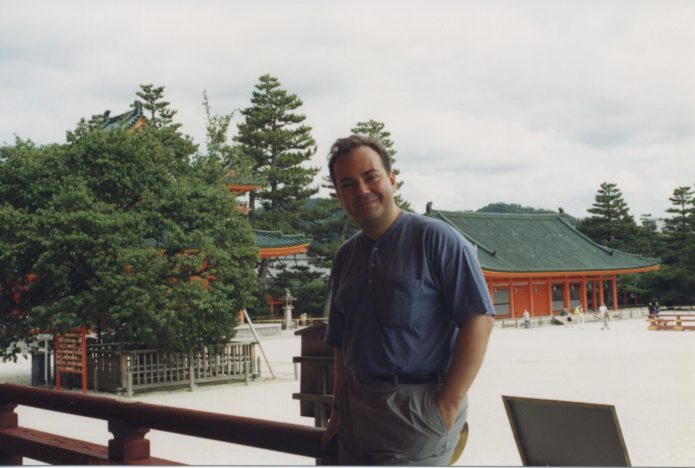 images/kyoto-temple1.jpeg